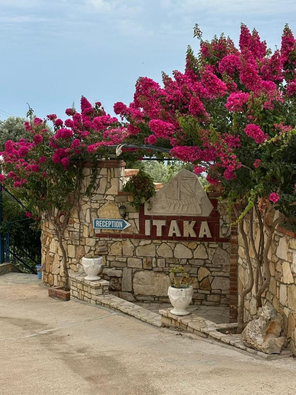 Itaka Summer Rooms Lukova Εξωτερικό φωτογραφία